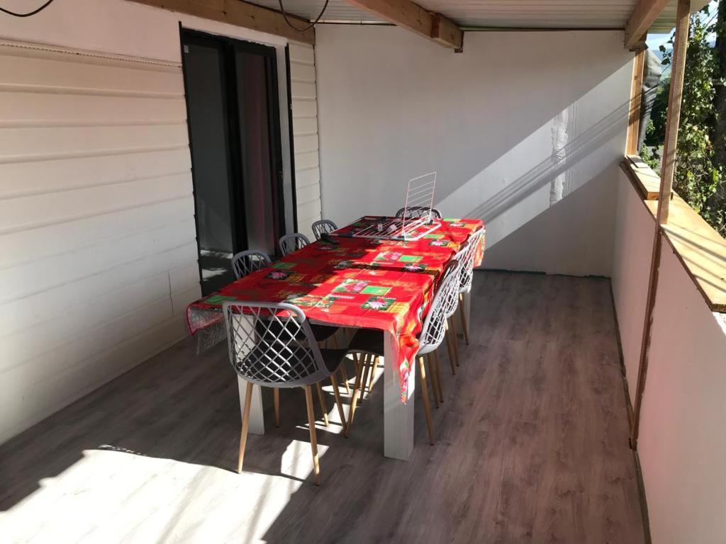 Appartement Le Flamboyant avec piscine chauffée 30° et Jacuzzi à Saint-André Extérieur photo