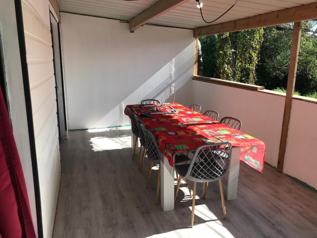 Appartement Le Flamboyant avec piscine chauffée 30° et Jacuzzi à Saint-André Extérieur photo